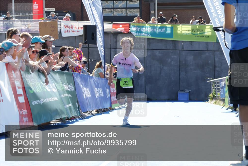 09.08.2026 - GEWOBA Citytriathlon Bremen Yannick Fuchs http://msf.ph/oto/9935799 09.08.2026 14:56:21 Ziel 31 meine-sportfotos.de
