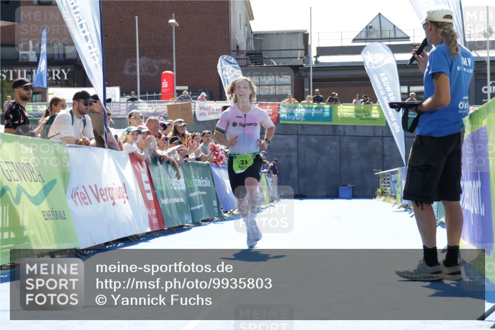 09.08.2026 - GEWOBA Citytriathlon Bremen Yannick Fuchs http://msf.ph/oto/9935803 09.08.2026 14:56:22 Ziel 31 meine-sportfotos.de