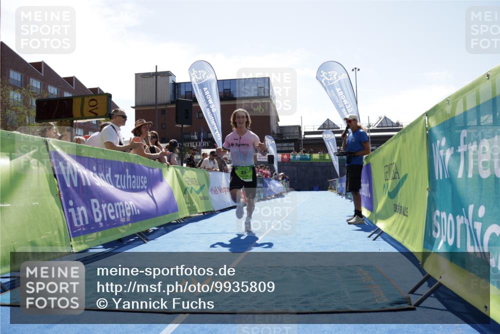 09.08.2026 - GEWOBA Citytriathlon Bremen Yannick Fuchs http://msf.ph/oto/9935809 09.08.2026 14:56:23 Ziel 31 meine-sportfotos.de