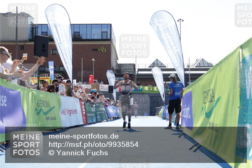 09.08.2026 - GEWOBA Citytriathlon Bremen Yannick Fuchs http://msf.ph/oto/9935854 09.08.2026 14:57:40 Ziel 1006, 1006 meine-sportfotos.de