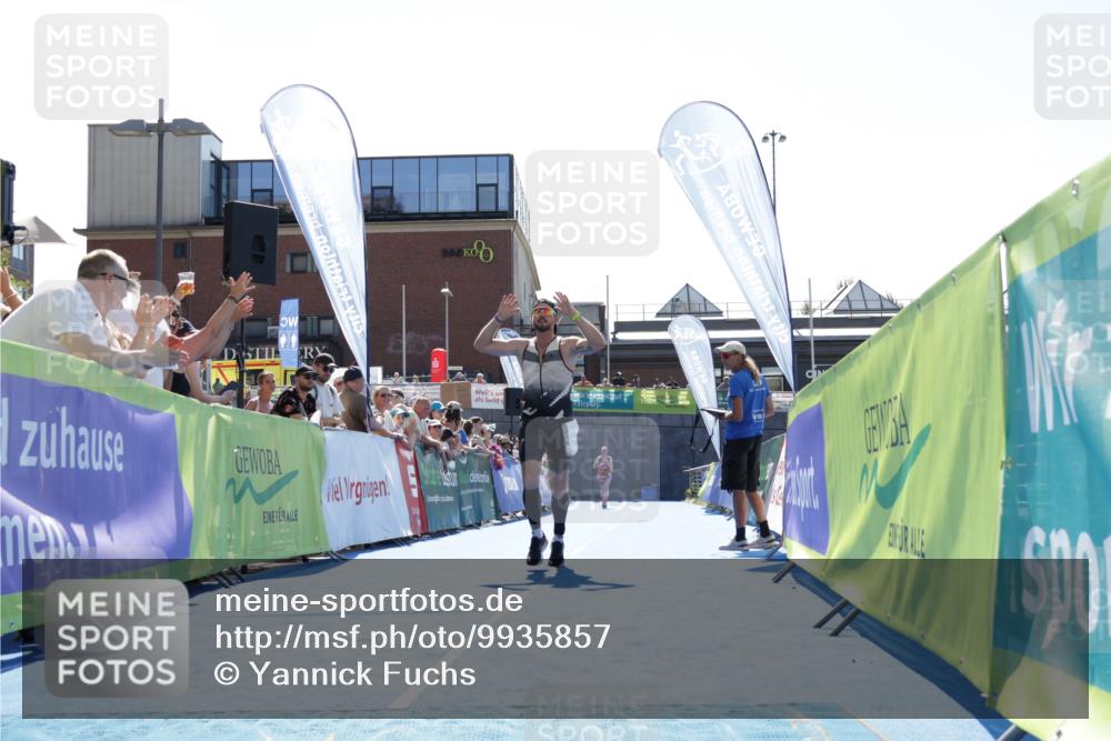 09.08.2026 - GEWOBA Citytriathlon Bremen Yannick Fuchs http://msf.ph/oto/9935857 09.08.2026 14:57:40 Ziel 1006, 1006 meine-sportfotos.de