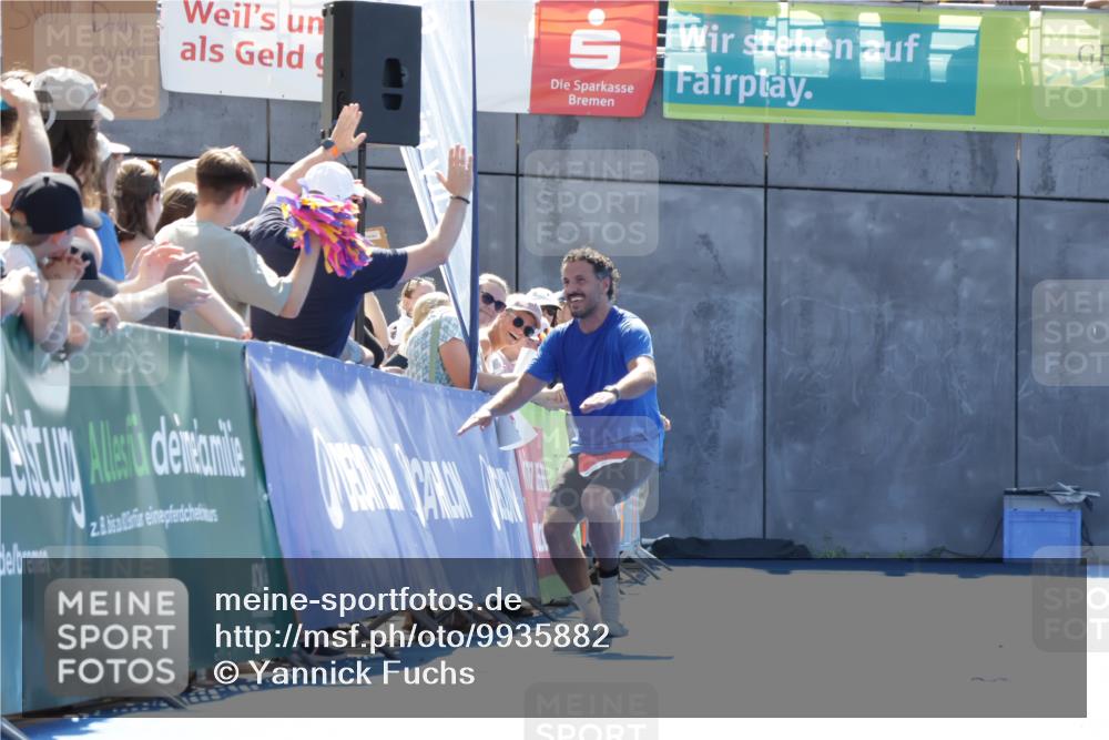 09.08.2026 - GEWOBA Citytriathlon Bremen Yannick Fuchs http://msf.ph/oto/9935882 09.08.2026 14:57:54 Ziel 946 meine-sportfotos.de