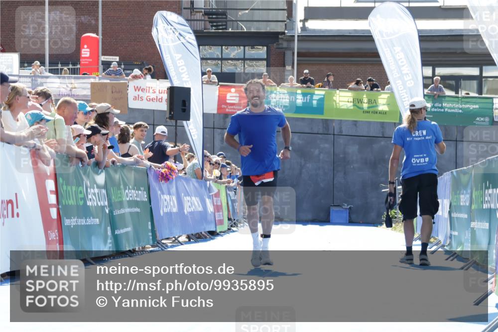 09.08.2026 - GEWOBA Citytriathlon Bremen Yannick Fuchs http://msf.ph/oto/9935895 09.08.2026 14:58:01 Ziel 681 meine-sportfotos.de