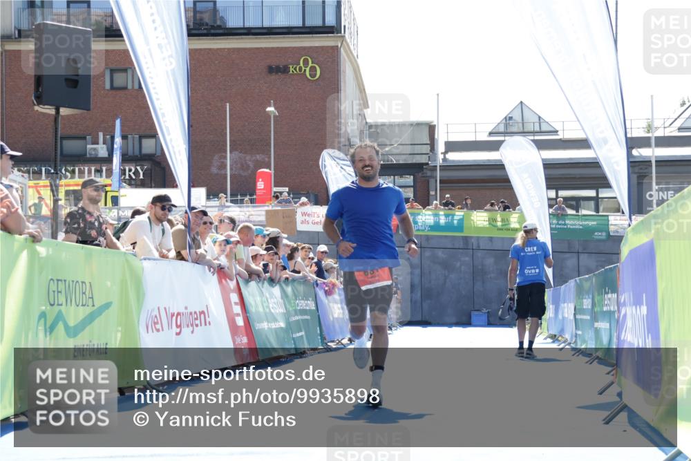 09.08.2026 - GEWOBA Citytriathlon Bremen Yannick Fuchs http://msf.ph/oto/9935898 09.08.2026 14:58:03 Ziel 681 meine-sportfotos.de