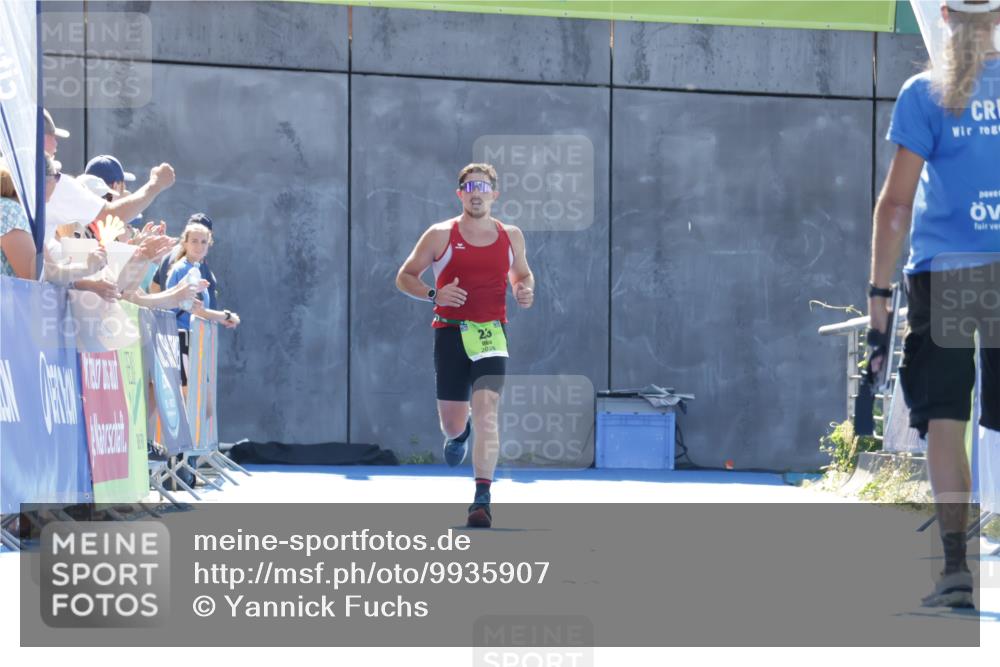 09.08.2026 - GEWOBA Citytriathlon Bremen Yannick Fuchs http://msf.ph/oto/9935907 09.08.2026 14:58:32 Ziel  meine-sportfotos.de