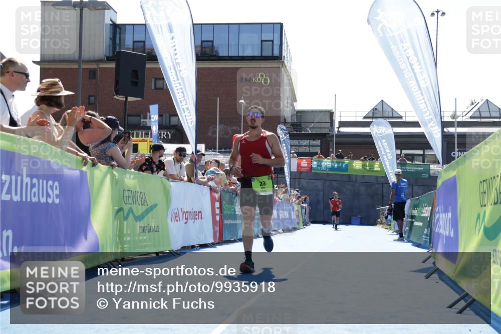 09.08.2026 - GEWOBA Citytriathlon Bremen Yannick Fuchs http://msf.ph/oto/9935918 09.08.2026 14:58:38 Ziel 23 meine-sportfotos.de