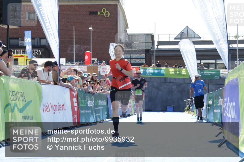 09.08.2026 - GEWOBA Citytriathlon Bremen Yannick Fuchs http://msf.ph/oto/9935932 09.08.2026 14:58:44 Ziel 23, 188, 905 meine-sportfotos.de