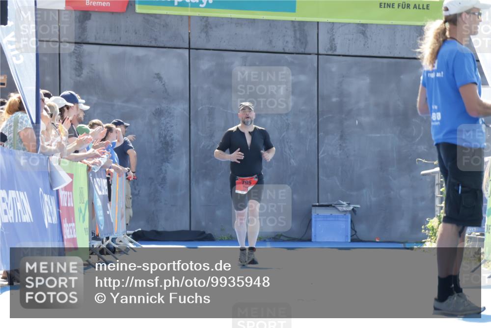 09.08.2026 - GEWOBA Citytriathlon Bremen Yannick Fuchs http://msf.ph/oto/9935948 09.08.2026 14:59:03 Ziel  meine-sportfotos.de