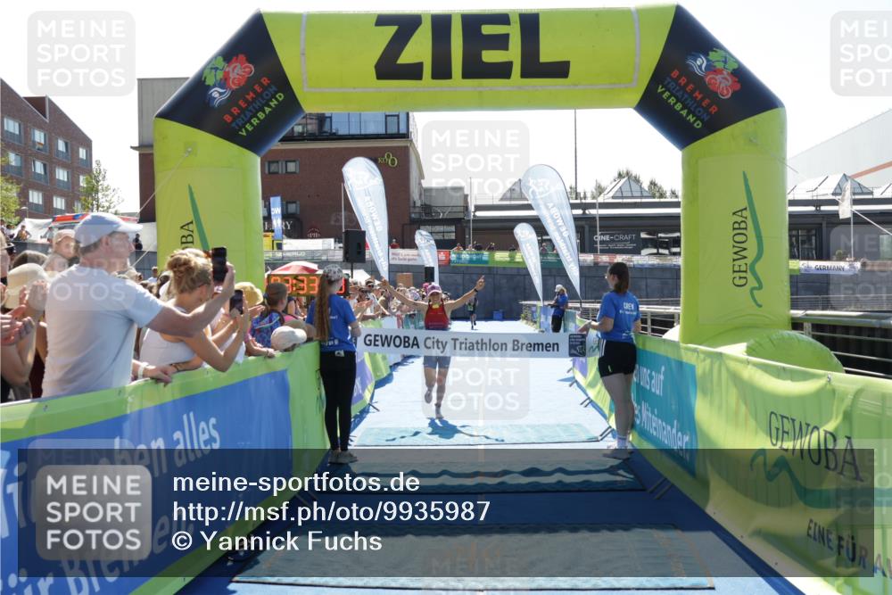 09.08.2026 - GEWOBA Citytriathlon Bremen Yannick Fuchs http://msf.ph/oto/9935987 09.08.2026 14:59:42 Ziel 331 meine-sportfotos.de
