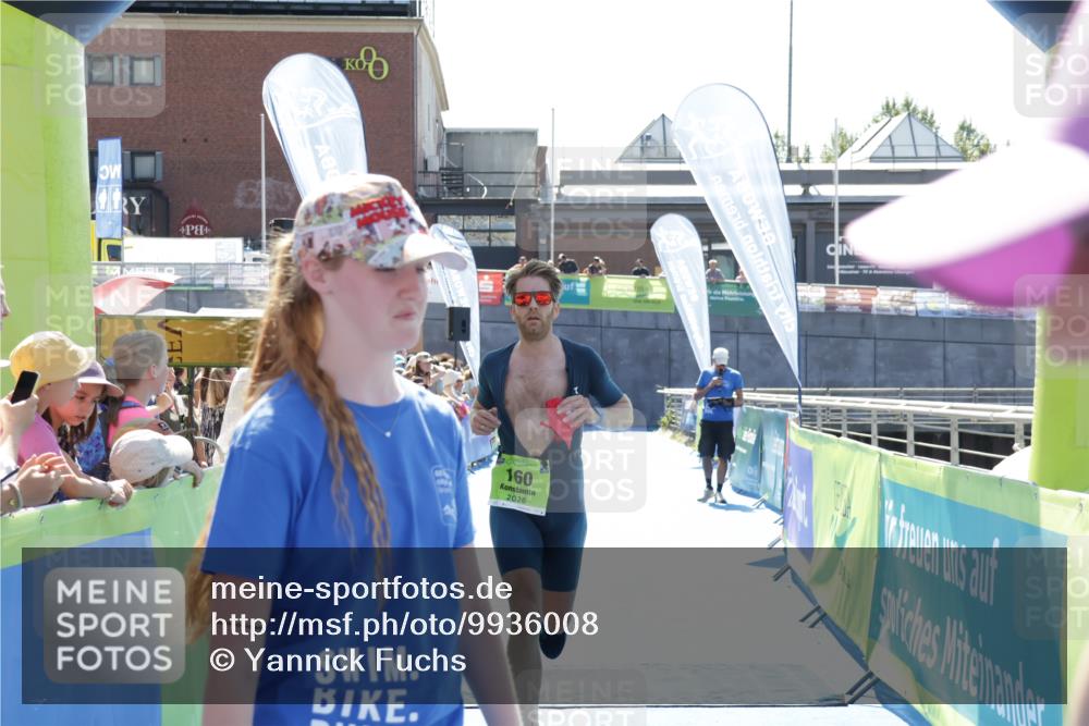 09.08.2026 - GEWOBA Citytriathlon Bremen Yannick Fuchs http://msf.ph/oto/9936008 09.08.2026 14:59:50 Ziel 160 meine-sportfotos.de