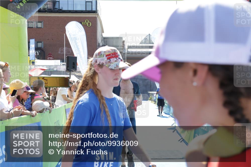 09.08.2026 - GEWOBA Citytriathlon Bremen Yannick Fuchs http://msf.ph/oto/9936009 09.08.2026 14:59:50 Ziel 160 meine-sportfotos.de