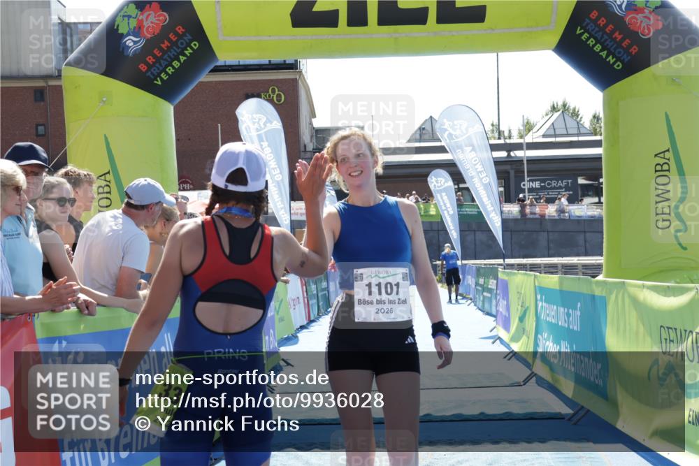 09.08.2026 - GEWOBA Citytriathlon Bremen Yannick Fuchs http://msf.ph/oto/9936028 09.08.2026 15:00:24 Ziel 1101 meine-sportfotos.de