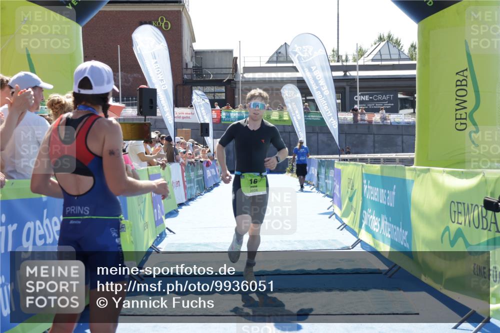 09.08.2026 - GEWOBA Citytriathlon Bremen Yannick Fuchs http://msf.ph/oto/9936051 09.08.2026 15:01:00 Ziel 16 meine-sportfotos.de