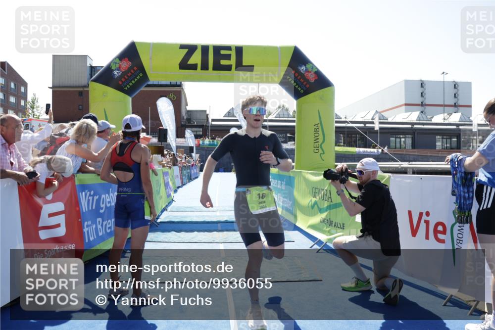 09.08.2026 - GEWOBA Citytriathlon Bremen Yannick Fuchs http://msf.ph/oto/9936055 09.08.2026 15:01:01 Ziel 16 meine-sportfotos.de