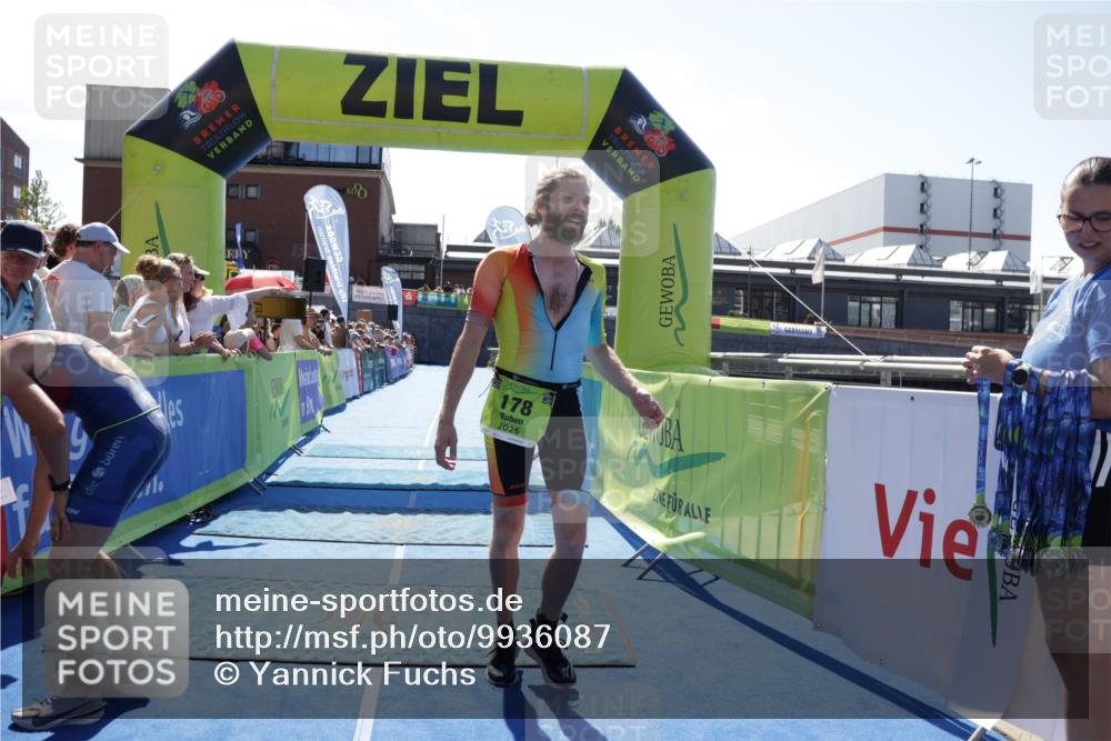 09.08.2026 - GEWOBA Citytriathlon Bremen Yannick Fuchs http://msf.ph/oto/9936087 09.08.2026 15:01:21 Ziel 120, 178 meine-sportfotos.de