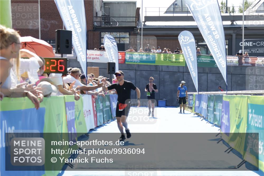09.08.2026 - GEWOBA Citytriathlon Bremen Yannick Fuchs http://msf.ph/oto/9936094 09.08.2026 15:01:49 Ziel  meine-sportfotos.de