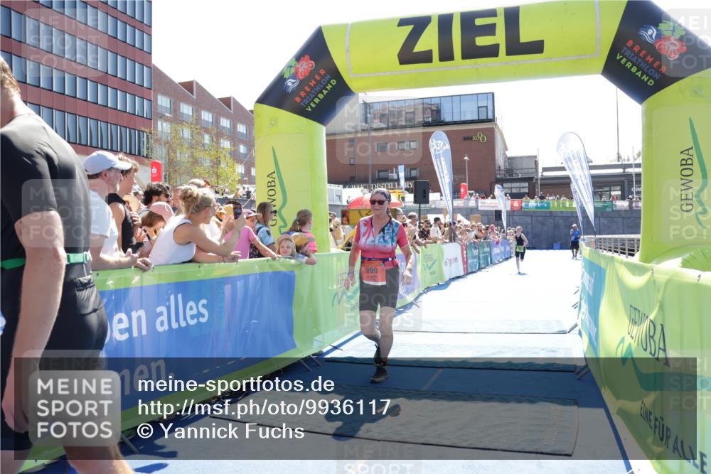 09.08.2026 - GEWOBA Citytriathlon Bremen Yannick Fuchs http://msf.ph/oto/9936117 09.08.2026 15:02:10 Ziel 200, 999 meine-sportfotos.de