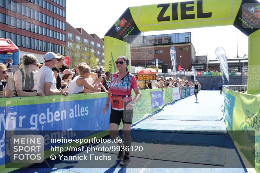 09.08.2026 - GEWOBA Citytriathlon Bremen Yannick Fuchs http://msf.ph/oto/9936120 09.08.2026 15:02:10 Ziel 200, 999 meine-sportfotos.de