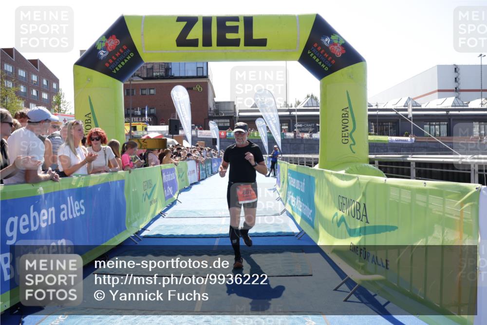 09.08.2026 - GEWOBA Citytriathlon Bremen Yannick Fuchs http://msf.ph/oto/9936222 09.08.2026 15:03:15 Ziel 867 meine-sportfotos.de