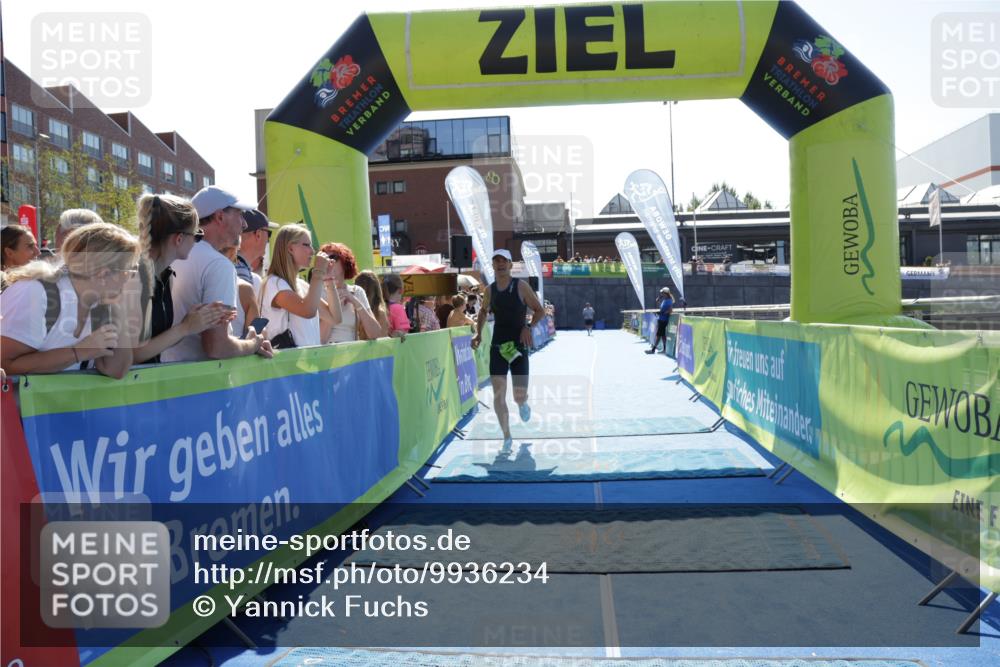 09.08.2026 - GEWOBA Citytriathlon Bremen Yannick Fuchs http://msf.ph/oto/9936234 09.08.2026 15:03:24 Ziel 433 meine-sportfotos.de