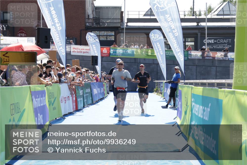 09.08.2026 - GEWOBA Citytriathlon Bremen Yannick Fuchs http://msf.ph/oto/9936249 09.08.2026 15:03:34 Ziel 112, 189, 724 meine-sportfotos.de