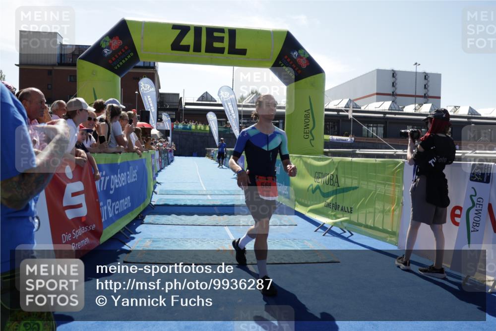 09.08.2026 - GEWOBA Citytriathlon Bremen Yannick Fuchs http://msf.ph/oto/9936287 09.08.2026 15:04:11 Ziel 564 meine-sportfotos.de