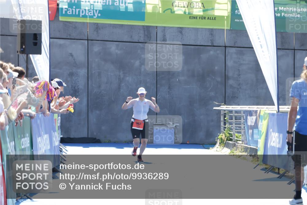 09.08.2026 - GEWOBA Citytriathlon Bremen Yannick Fuchs http://msf.ph/oto/9936289 09.08.2026 15:04:20 Ziel  meine-sportfotos.de