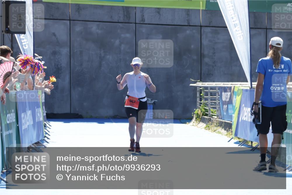 09.08.2026 - GEWOBA Citytriathlon Bremen Yannick Fuchs http://msf.ph/oto/9936293 09.08.2026 15:04:23 Ziel  meine-sportfotos.de