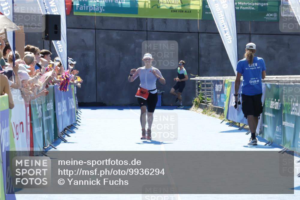09.08.2026 - GEWOBA Citytriathlon Bremen Yannick Fuchs http://msf.ph/oto/9936294 09.08.2026 15:04:24 Ziel  meine-sportfotos.de