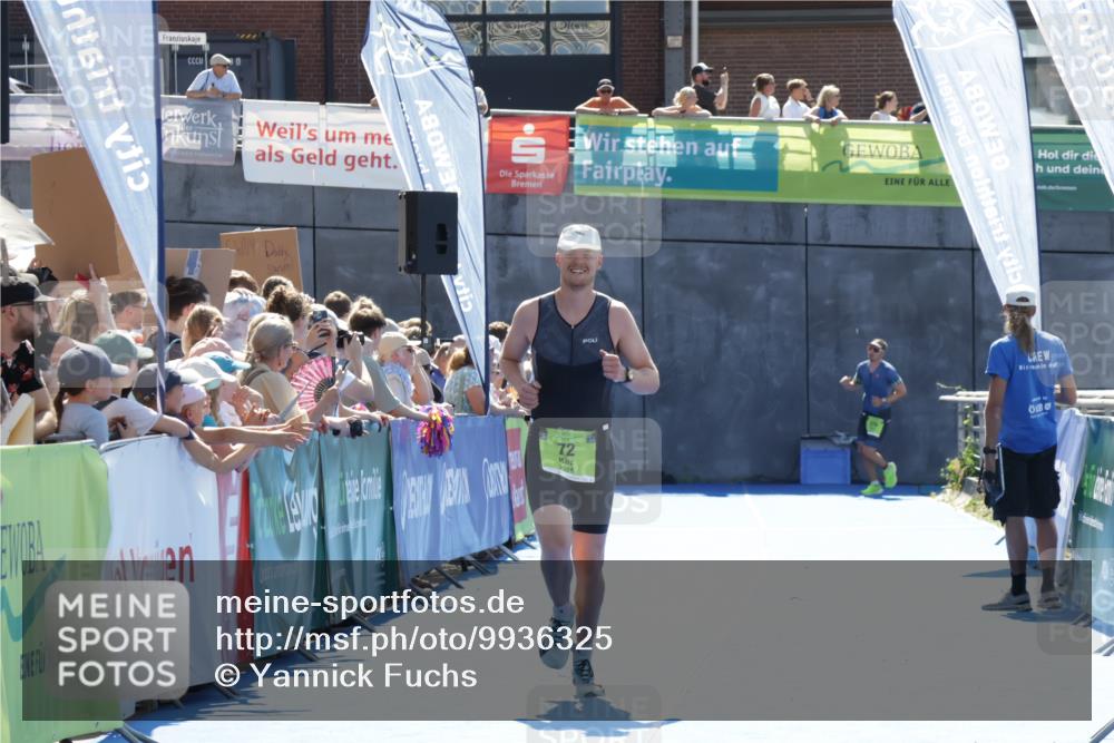 09.08.2026 - GEWOBA Citytriathlon Bremen Yannick Fuchs http://msf.ph/oto/9936325 09.08.2026 15:04:43 Ziel 72 meine-sportfotos.de