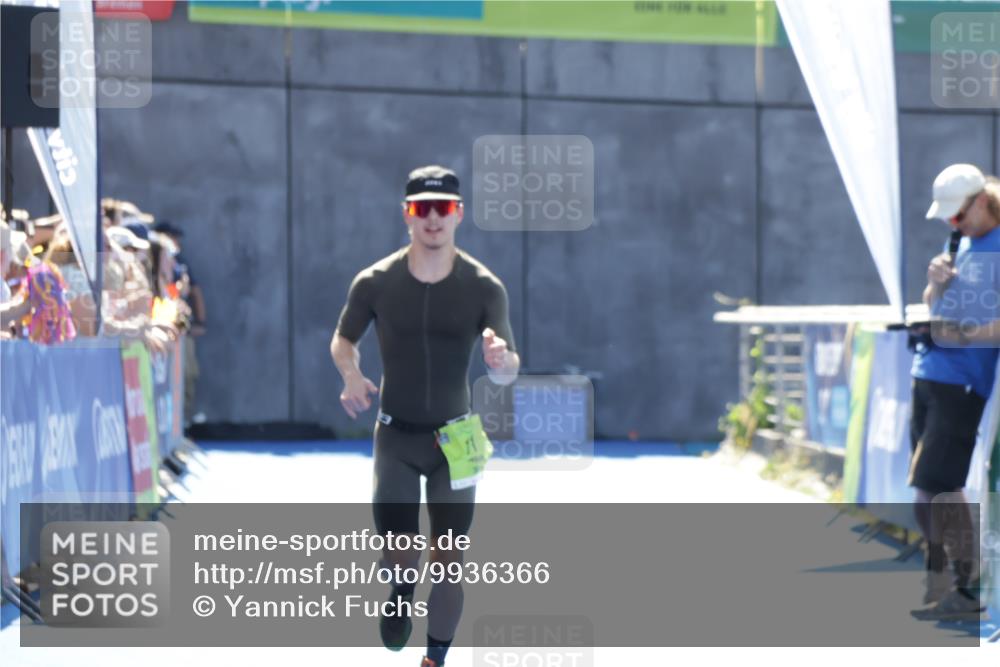 09.08.2026 - GEWOBA Citytriathlon Bremen Yannick Fuchs http://msf.ph/oto/9936366 09.08.2026 15:05:09 Ziel 11 meine-sportfotos.de