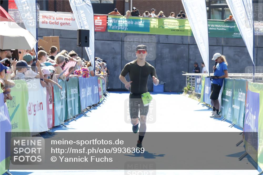 09.08.2026 - GEWOBA Citytriathlon Bremen Yannick Fuchs http://msf.ph/oto/9936369 09.08.2026 15:05:10 Ziel 11 meine-sportfotos.de