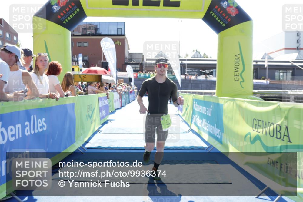 09.08.2026 - GEWOBA Citytriathlon Bremen Yannick Fuchs http://msf.ph/oto/9936374 09.08.2026 15:05:13 Ziel 11 meine-sportfotos.de