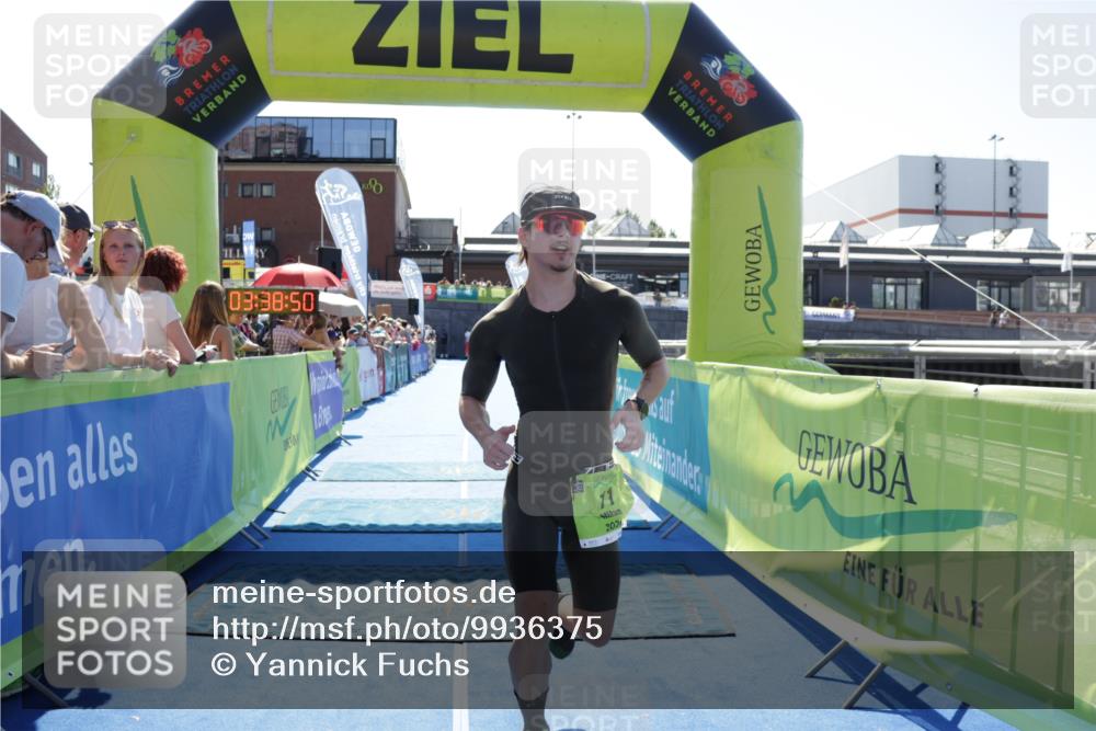 09.08.2026 - GEWOBA Citytriathlon Bremen Yannick Fuchs http://msf.ph/oto/9936375 09.08.2026 15:05:13 Ziel 11 meine-sportfotos.de
