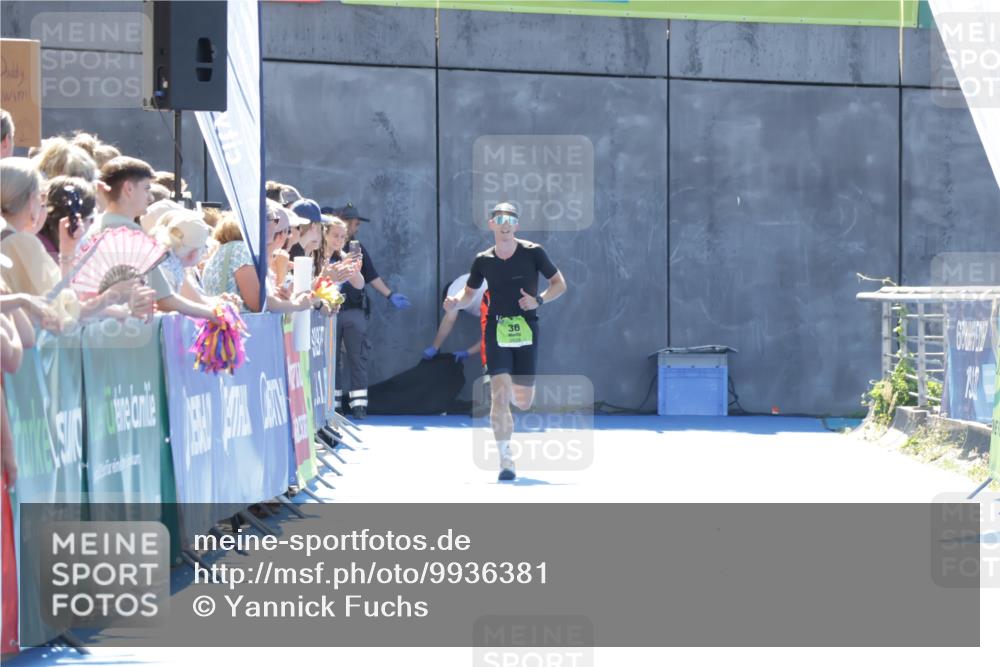 09.08.2026 - GEWOBA Citytriathlon Bremen Yannick Fuchs http://msf.ph/oto/9936381 09.08.2026 15:05:24 Ziel  meine-sportfotos.de