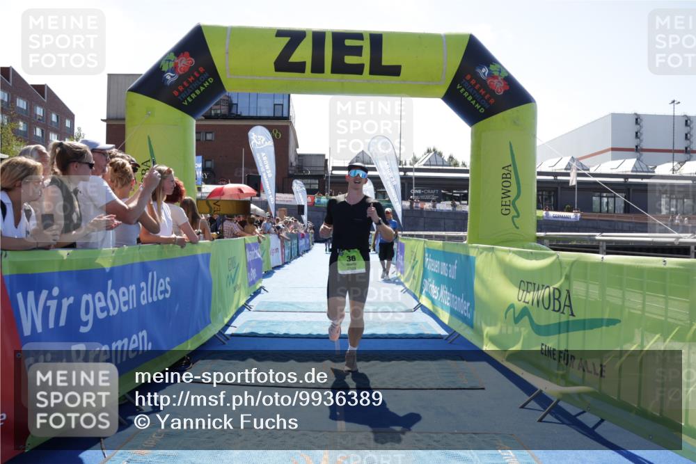 09.08.2026 - GEWOBA Citytriathlon Bremen Yannick Fuchs http://msf.ph/oto/9936389 09.08.2026 15:05:32 Ziel 36 meine-sportfotos.de