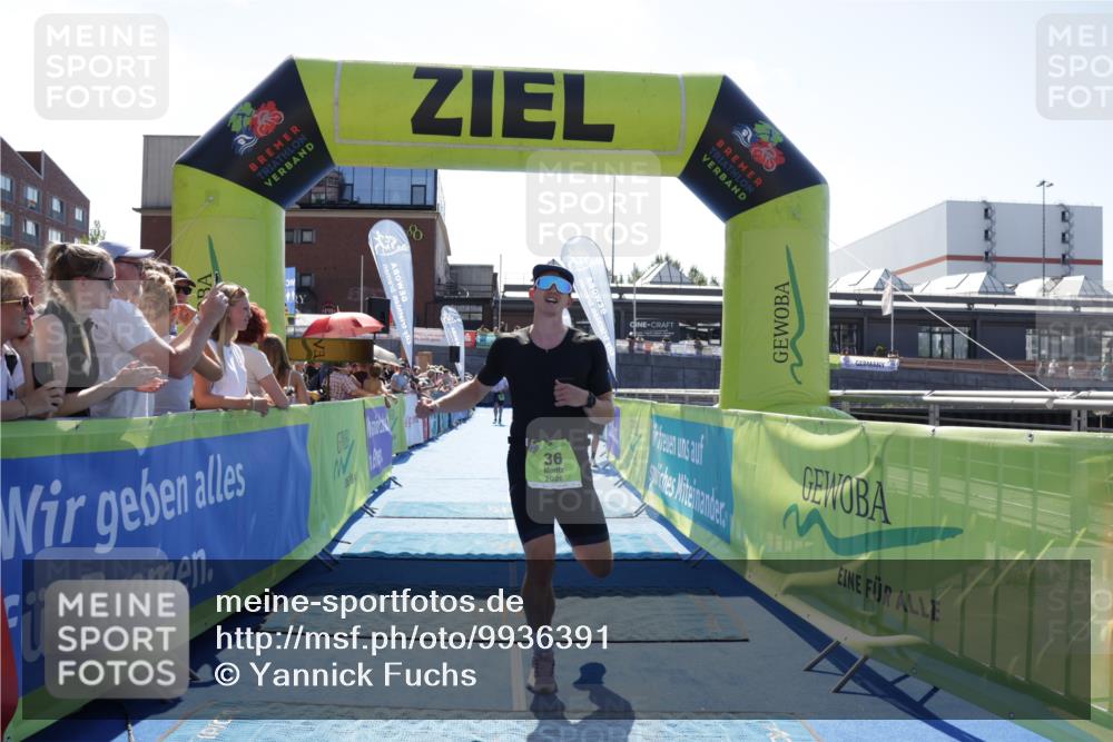 09.08.2026 - GEWOBA Citytriathlon Bremen Yannick Fuchs http://msf.ph/oto/9936391 09.08.2026 15:05:33 Ziel 36 meine-sportfotos.de