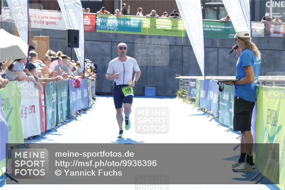 09.08.2026 - GEWOBA Citytriathlon Bremen Yannick Fuchs http://msf.ph/oto/9936396 09.08.2026 15:05:36 Ziel 36, 186 meine-sportfotos.de