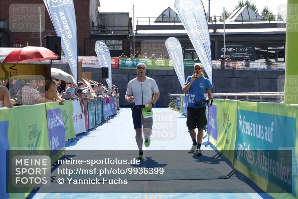 09.08.2026 - GEWOBA Citytriathlon Bremen Yannick Fuchs http://msf.ph/oto/9936399 09.08.2026 15:05:38 Ziel 186 meine-sportfotos.de