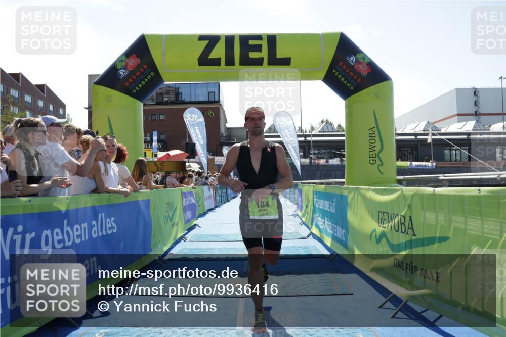 09.08.2026 - GEWOBA Citytriathlon Bremen Yannick Fuchs http://msf.ph/oto/9936416 09.08.2026 15:05:54 Ziel 184 meine-sportfotos.de