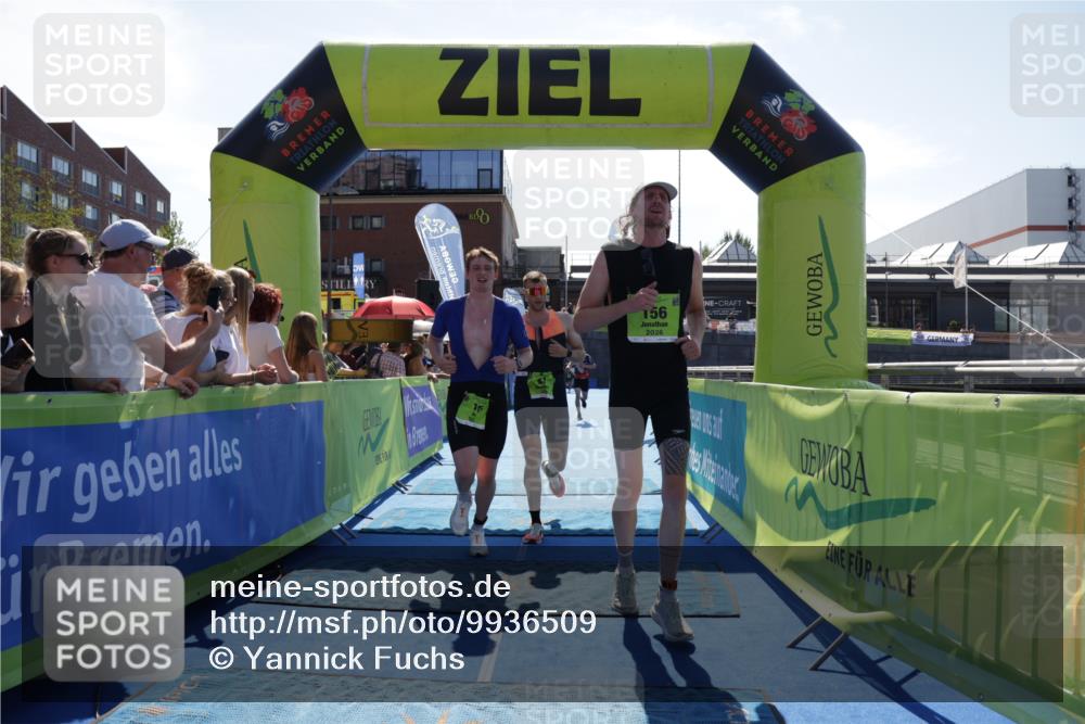 09.08.2026 - GEWOBA Citytriathlon Bremen Yannick Fuchs http://msf.ph/oto/9936509 09.08.2026 15:06:45 Ziel 15, 81, 100, 156 meine-sportfotos.de