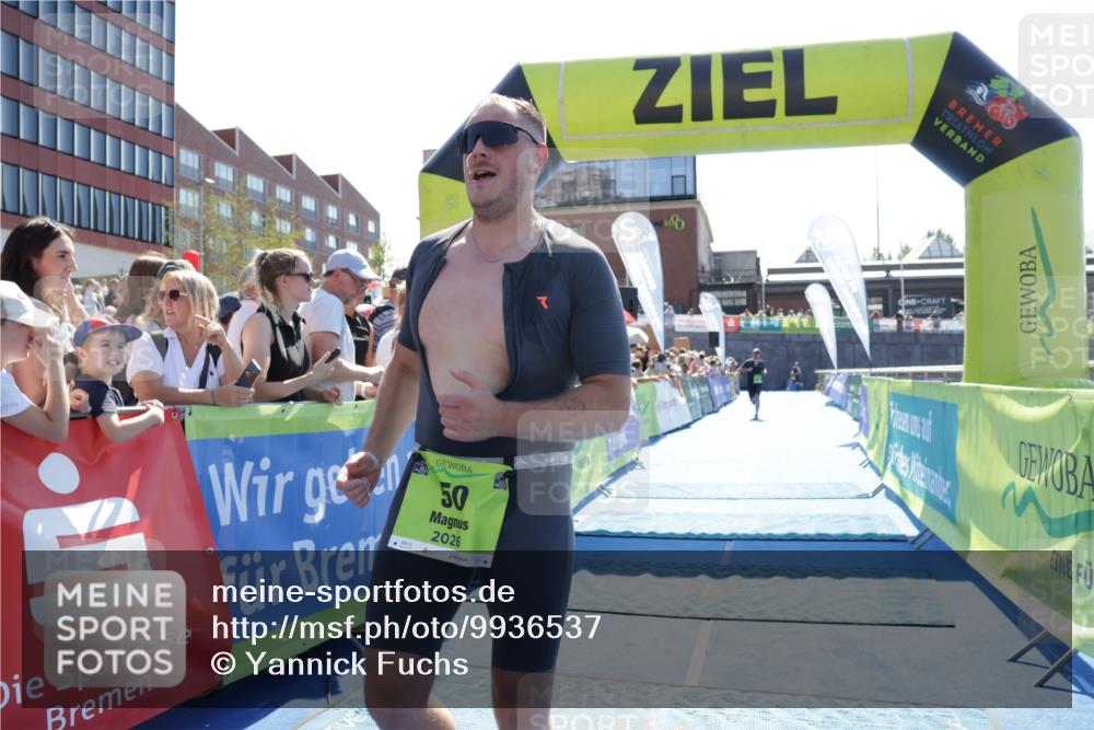 09.08.2026 - GEWOBA Citytriathlon Bremen Yannick Fuchs http://msf.ph/oto/9936537 09.08.2026 15:06:55 Ziel 13, 50, 177 meine-sportfotos.de