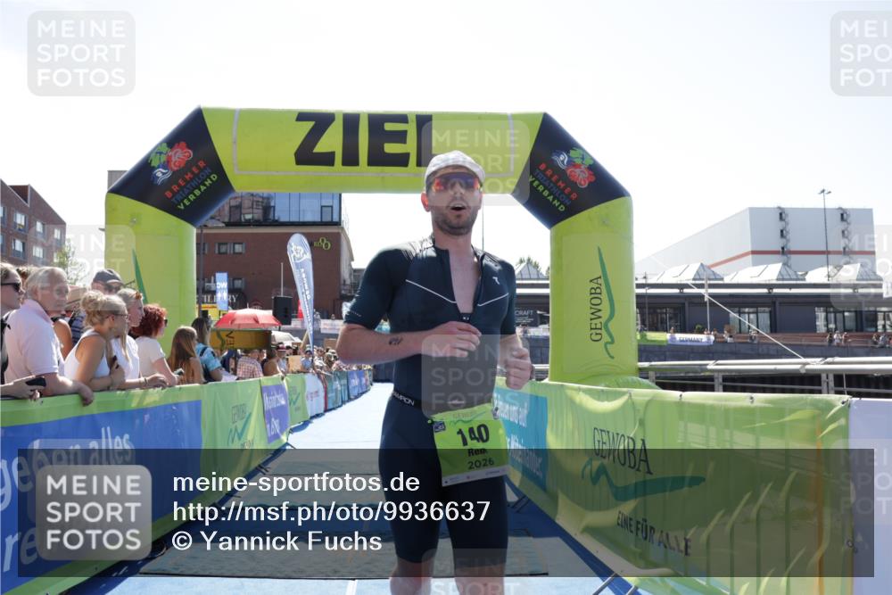 09.08.2026 - GEWOBA Citytriathlon Bremen Yannick Fuchs http://msf.ph/oto/9936637 09.08.2026 15:07:48 Ziel 140 meine-sportfotos.de