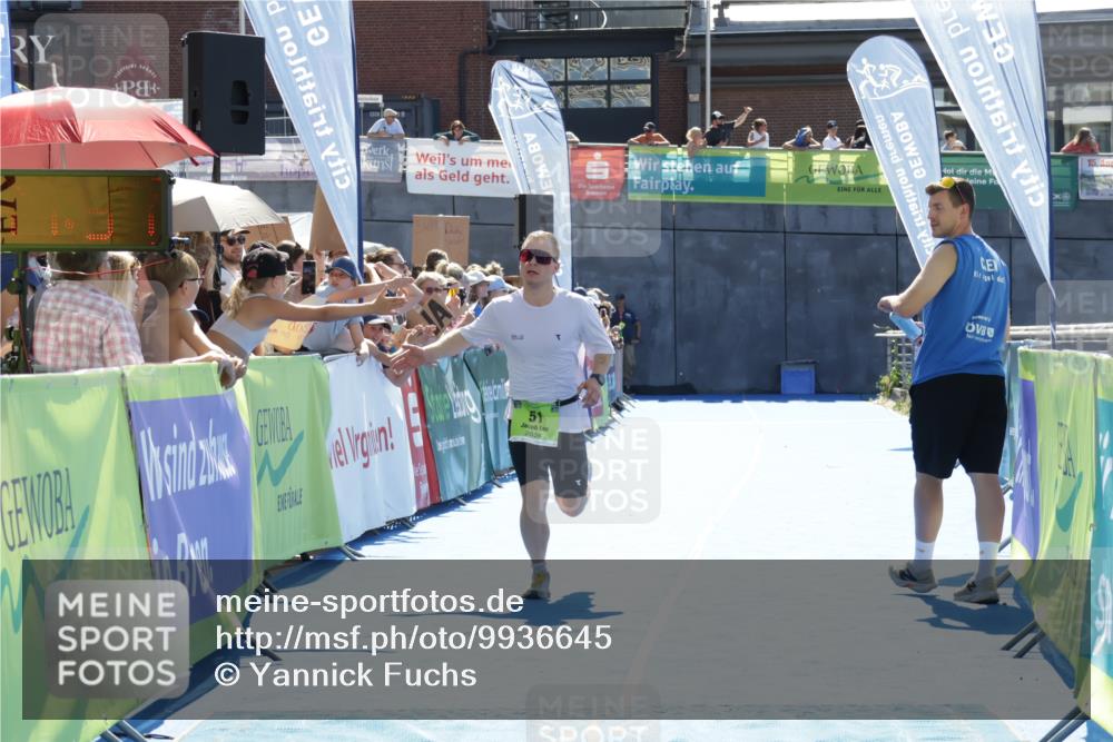 09.08.2026 - GEWOBA Citytriathlon Bremen Yannick Fuchs http://msf.ph/oto/9936645 09.08.2026 15:08:00 Ziel 51 meine-sportfotos.de