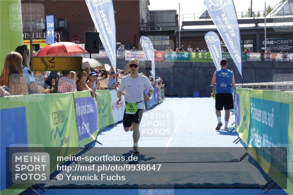 09.08.2026 - GEWOBA Citytriathlon Bremen Yannick Fuchs http://msf.ph/oto/9936647 09.08.2026 15:08:01 Ziel 51 meine-sportfotos.de