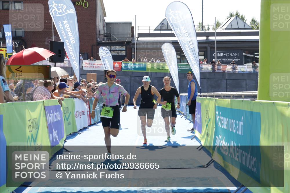 09.08.2026 - GEWOBA Citytriathlon Bremen Yannick Fuchs http://msf.ph/oto/9936665 09.08.2026 15:08:13 Ziel 128, 295, 304, 354 meine-sportfotos.de
