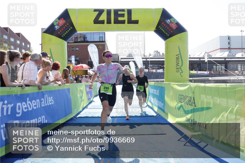 09.08.2026 - GEWOBA Citytriathlon Bremen Yannick Fuchs http://msf.ph/oto/9936669 09.08.2026 15:08:14 Ziel 128, 295, 304, 354 meine-sportfotos.de