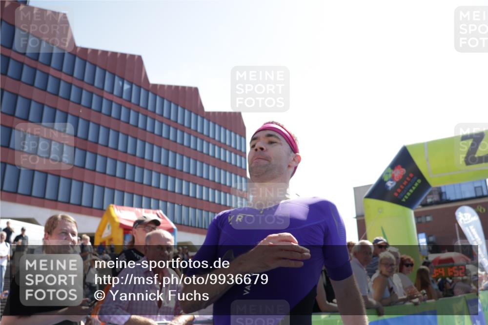 09.08.2026 - GEWOBA Citytriathlon Bremen Yannick Fuchs http://msf.ph/oto/9936679 09.08.2026 15:08:15 Ziel 128, 295, 304, 354 meine-sportfotos.de