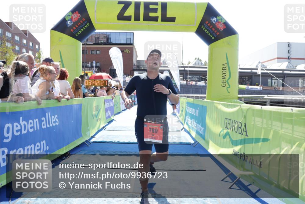 09.08.2026 - GEWOBA Citytriathlon Bremen Yannick Fuchs http://msf.ph/oto/9936723 09.08.2026 15:08:50 Ziel 780 meine-sportfotos.de