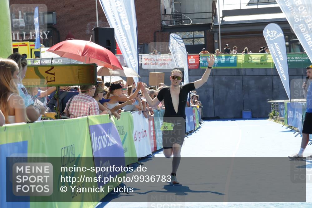 09.08.2026 - GEWOBA Citytriathlon Bremen Yannick Fuchs http://msf.ph/oto/9936783 09.08.2026 15:09:33 Ziel 26 meine-sportfotos.de